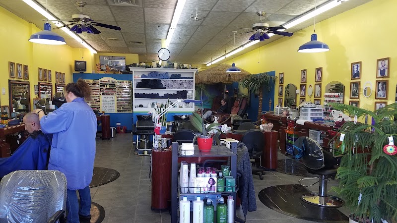 Hollywood Salon, beauty salon in Westminster, CO, photo 5 of 9